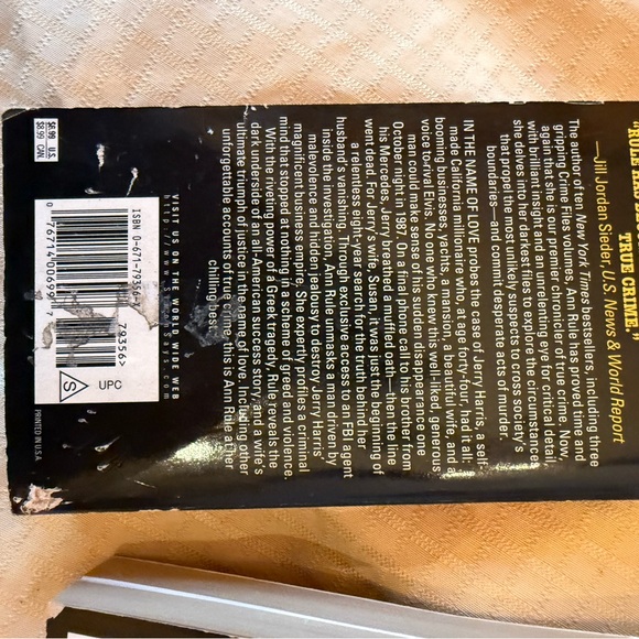 True crime paperbacks - Picture 2 of 4